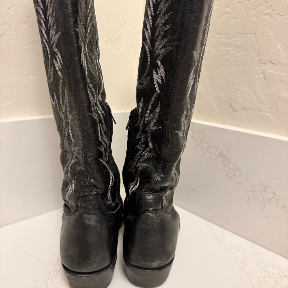Old Gringo Black Embroidered Cowboy Boots - image 4